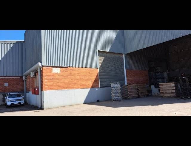 2,886M² FACTORY TO LET IN WESTMEAD